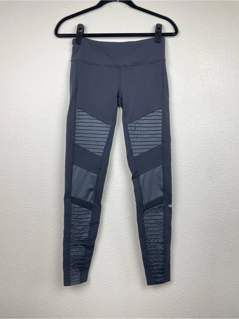 Alo Yoga Women's Small Black Moto Panel Leggings Mid Rise Athletic Casual Gym
